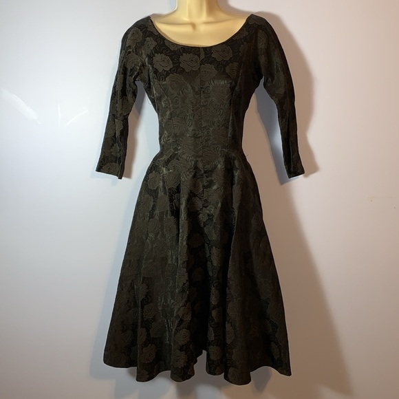 Vintage 1950’s jacquard Black Floral rose Patterned Fabric basque waist small - Picture 1 of 6